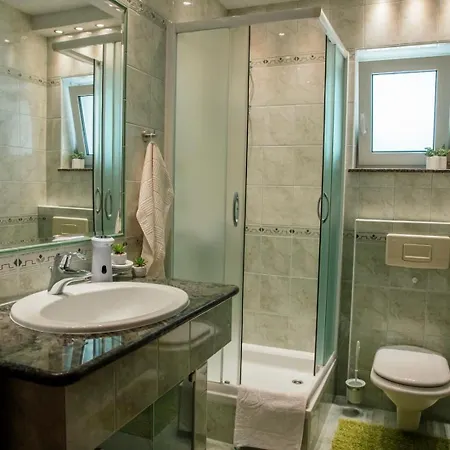 House Leonarda بيت للعطل *