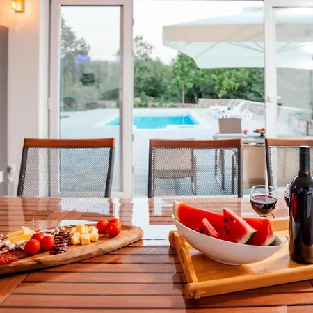 Holiday home House Leonarda Imotski