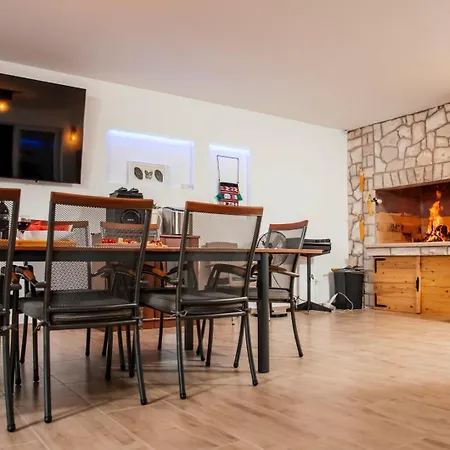 House Leonarda Holiday home *