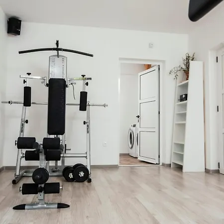 House Leonarda بيت للعطل إيموتسكي